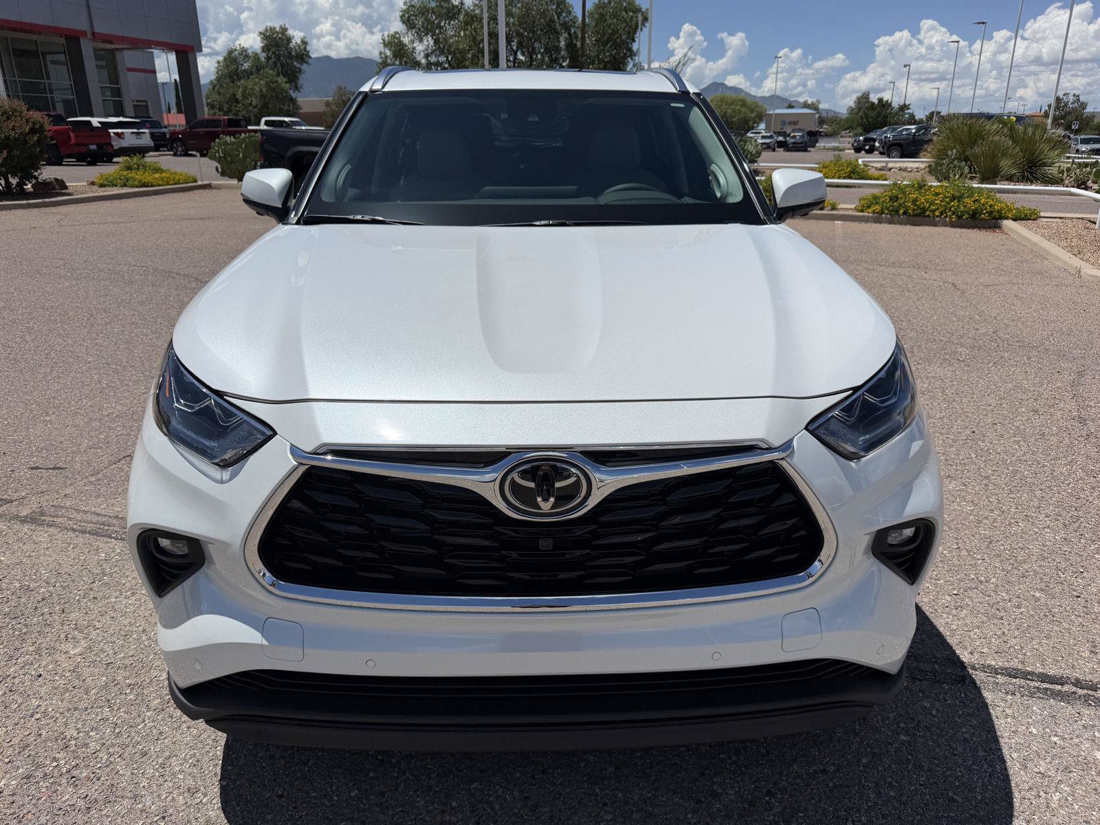 New 2026 Toyota Highlander Limited AWD/4WD image 8