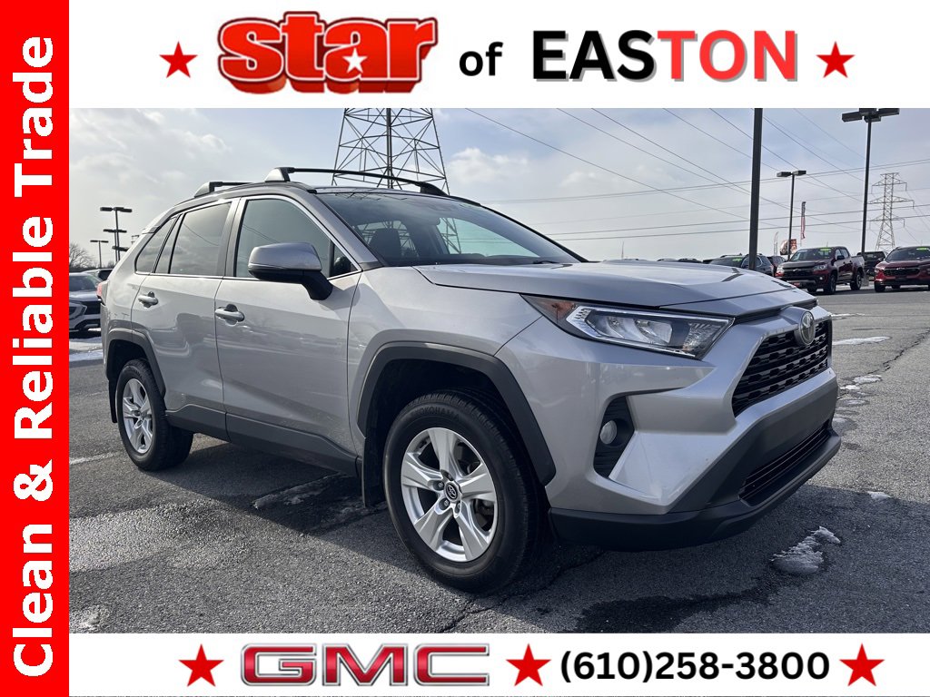 Used 2020 Toyota RAV4 XLE image 1