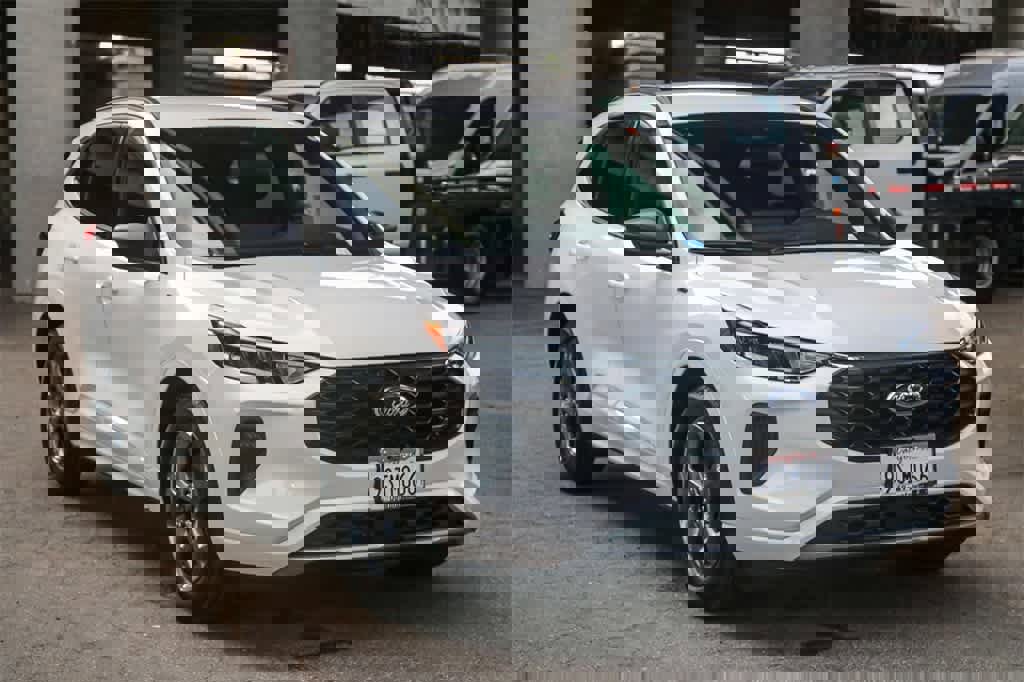 Used 2024 Ford Escape ST-Line w/ Tech Pack #1 image 3