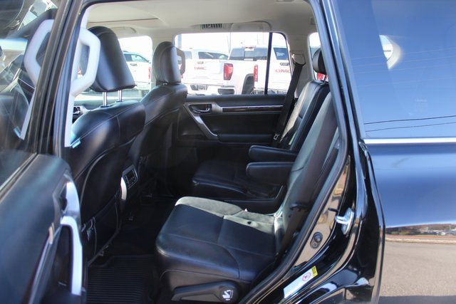 Used 2017 Lexus GX 460 image 16
