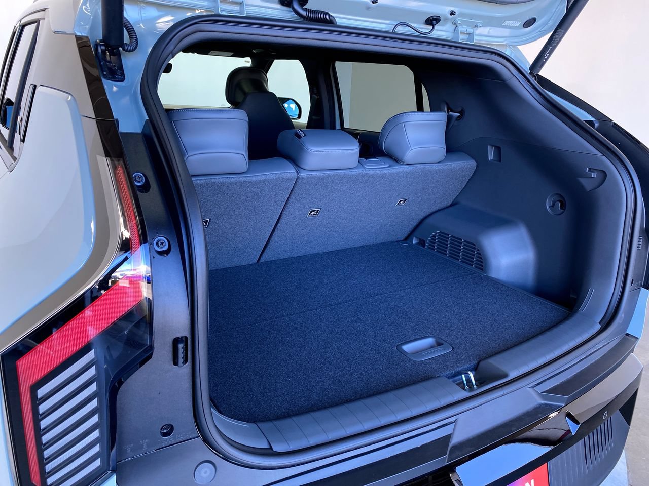 New 2027 Kia EV3 Land FWD image 15