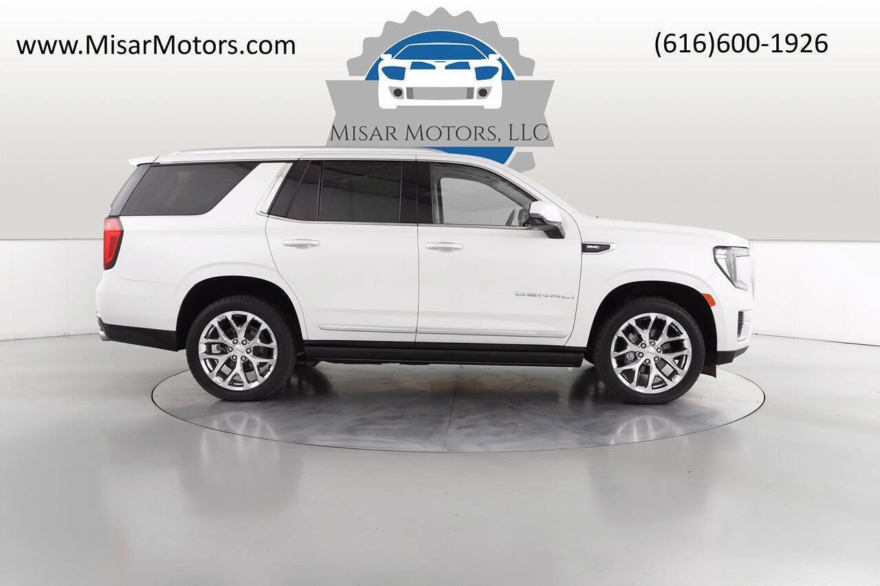 Used 2021 GMC Yukon Denali w/ Denali Premium Package image 2