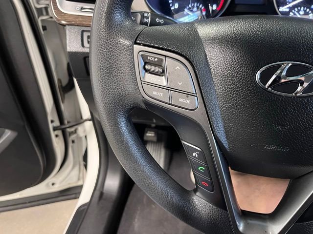 Used 2017 Hyundai Santa Fe SE image 24