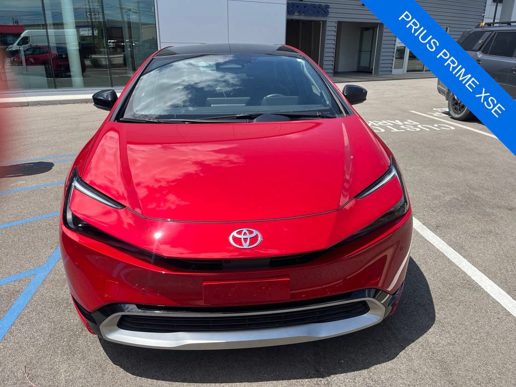 Used 2024 Toyota Prius Prime Premium w/ Advanced Technology Package FWD image 3