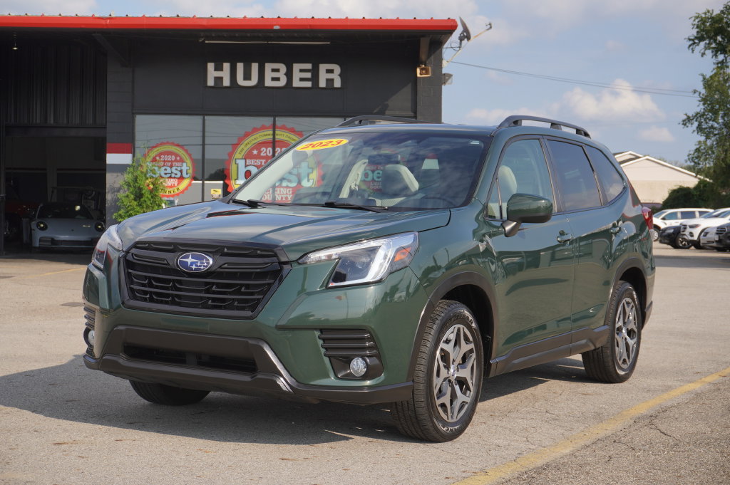Used 2023 Subaru Forester Premium AWD/4WD image 3