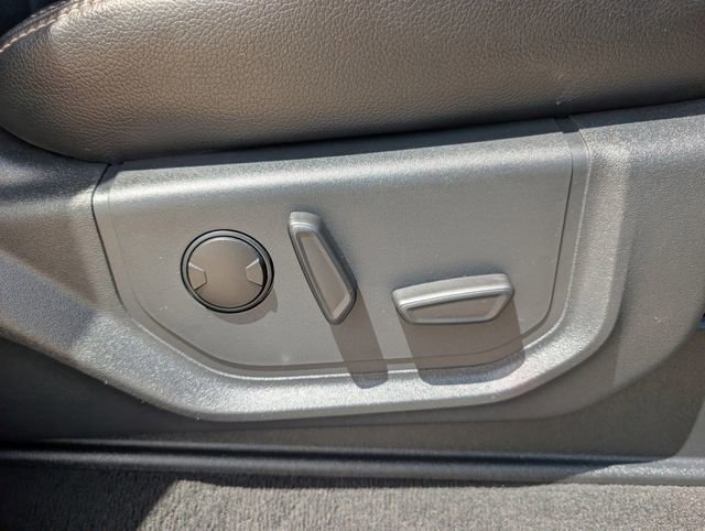 Used 2022 Ford F250 Lariat w/ Lariat Ultimate Package AWD/4WD image 28