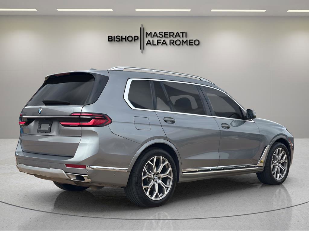 Used 2024 BMW X7 xDrive40i image 3