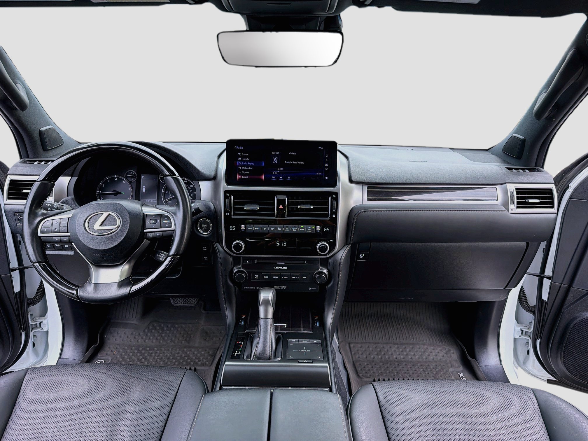 Used 2022 Lexus GX 460 Premium w/ Accessory Package AWD/4WD image 9