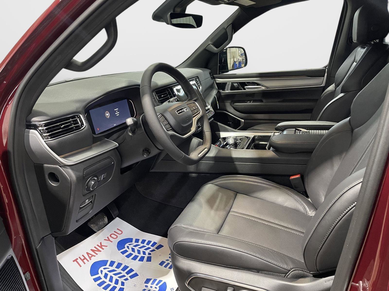New 2026 Jeep Grand Wagoneer Limited w/ Premium Group II image 3