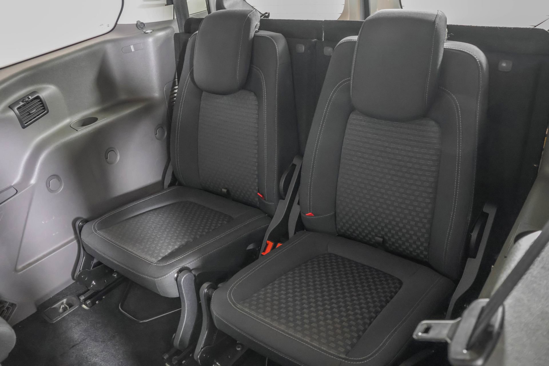 Used 2023 Ford Transit Connect XLT FWD image 35