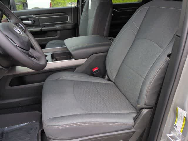 New 2026 RAM 3500 Big Horn AWD/4WD image 17