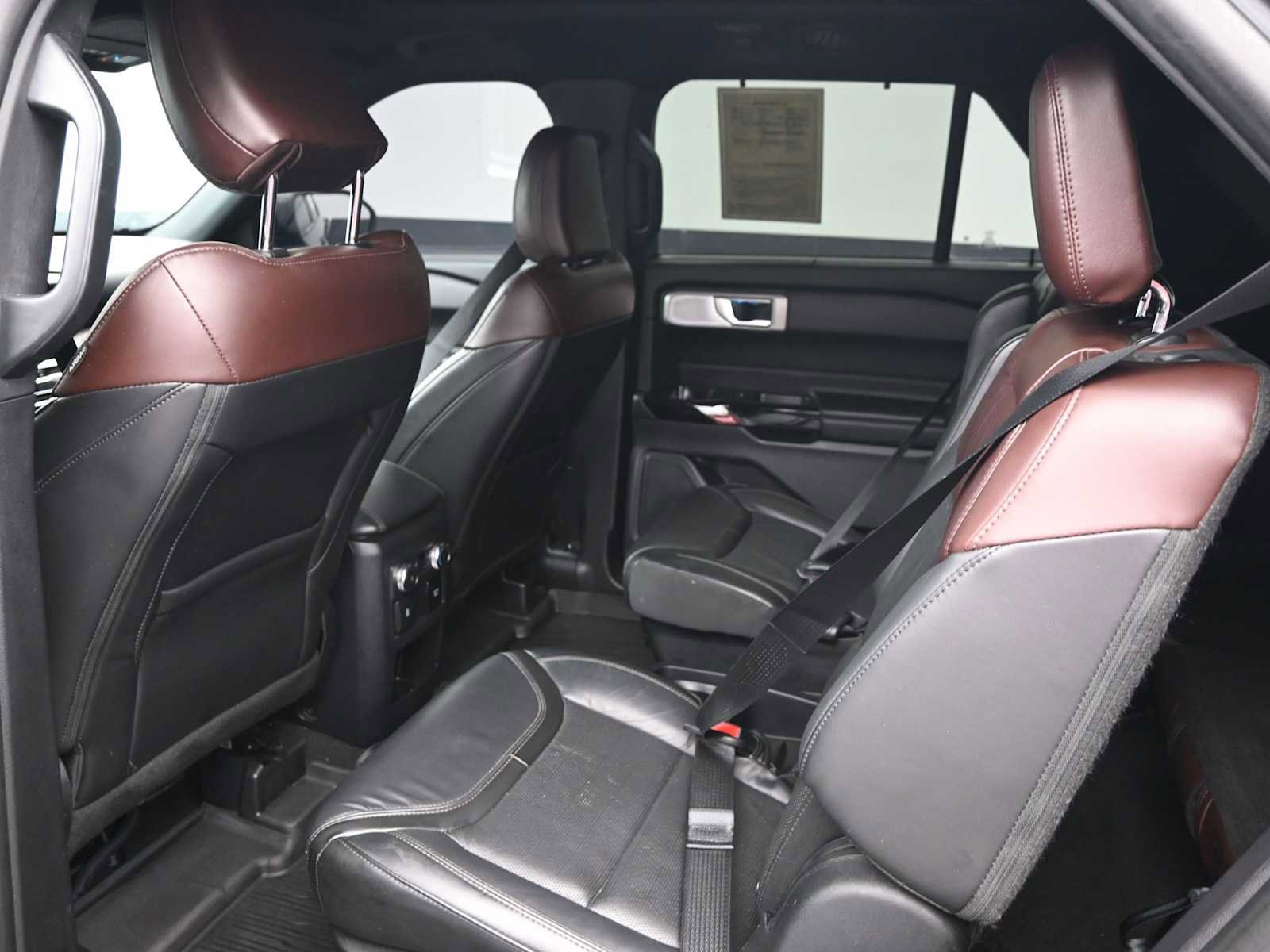 Used 2021 Ford Explorer Platinum w/ Equipment Group 601A image 19