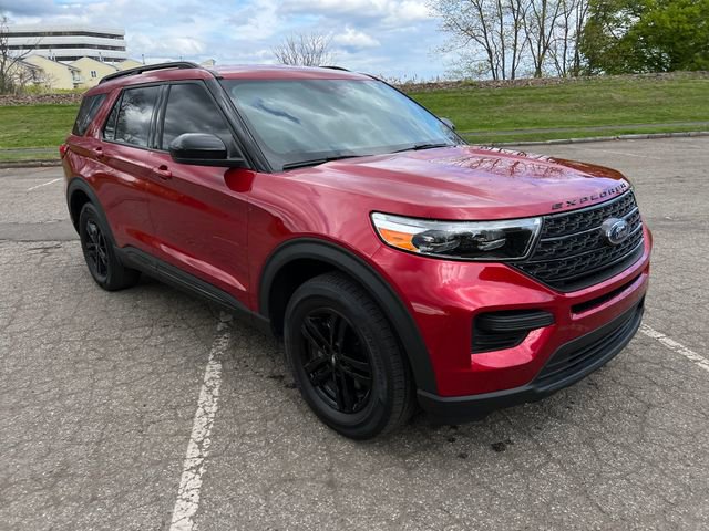 Used 2022 Ford Explorer XLT AWD/4WD image 1