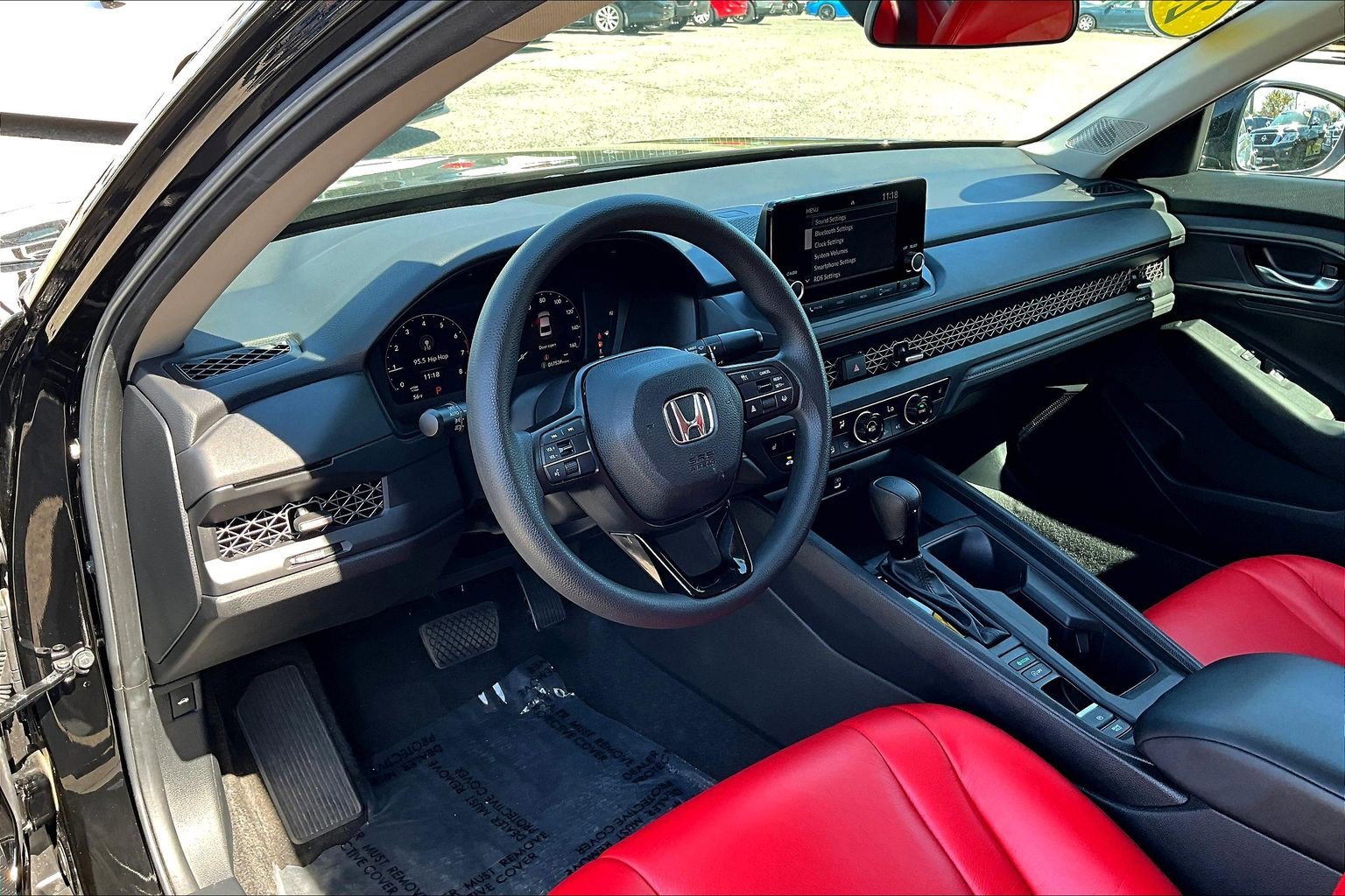 Used 2025 Honda Accord SE image 13