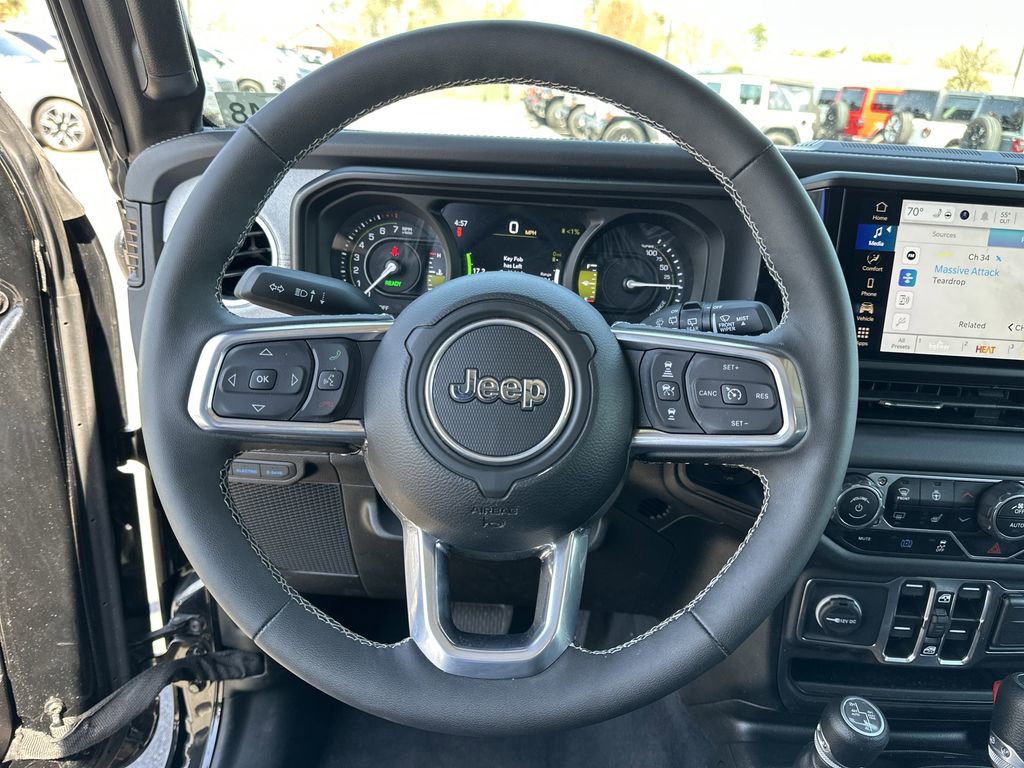 Certified 2025 Jeep Wrangler Unlimited Sahara w/ Safety Group image 12