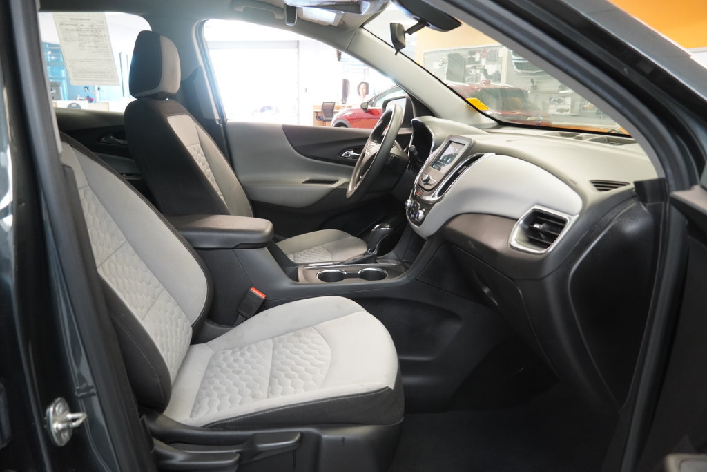 Used 2019 Chevrolet Equinox LS FWD image 36