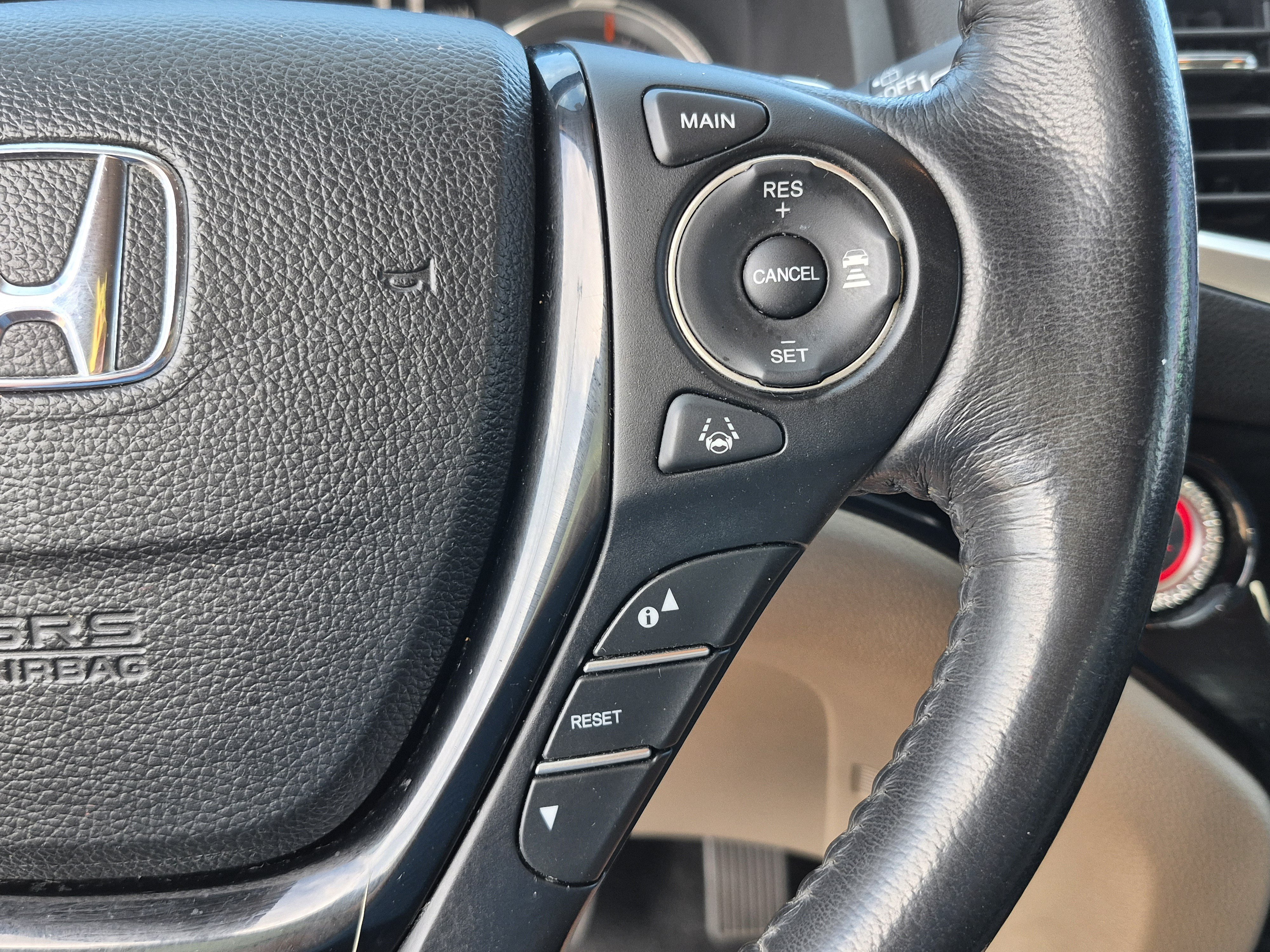 Used 2017 Honda Pilot Touring image 31