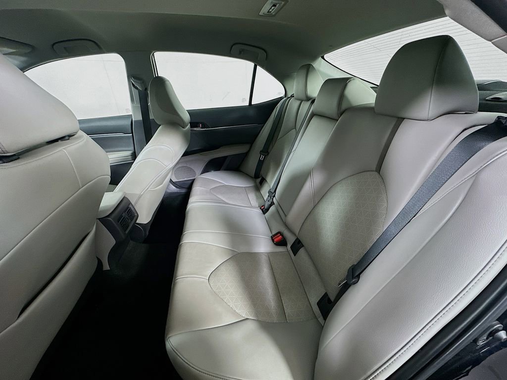 Used 2024 Toyota Camry XSE FWD image 14