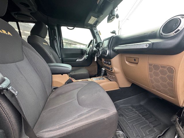 Used 2014 Jeep Wrangler Unlimited Sahara image 15