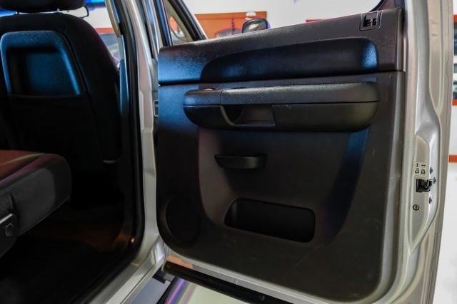 Used 2012 Chevrolet Silverado 2500 LT w/ Interior Plus Package image 41