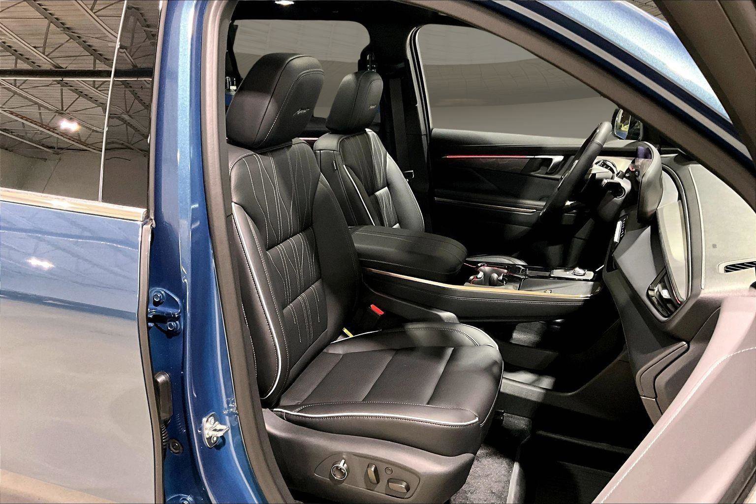 New 2026 Buick Enclave Avenir w/ Super Cruise Package image 12