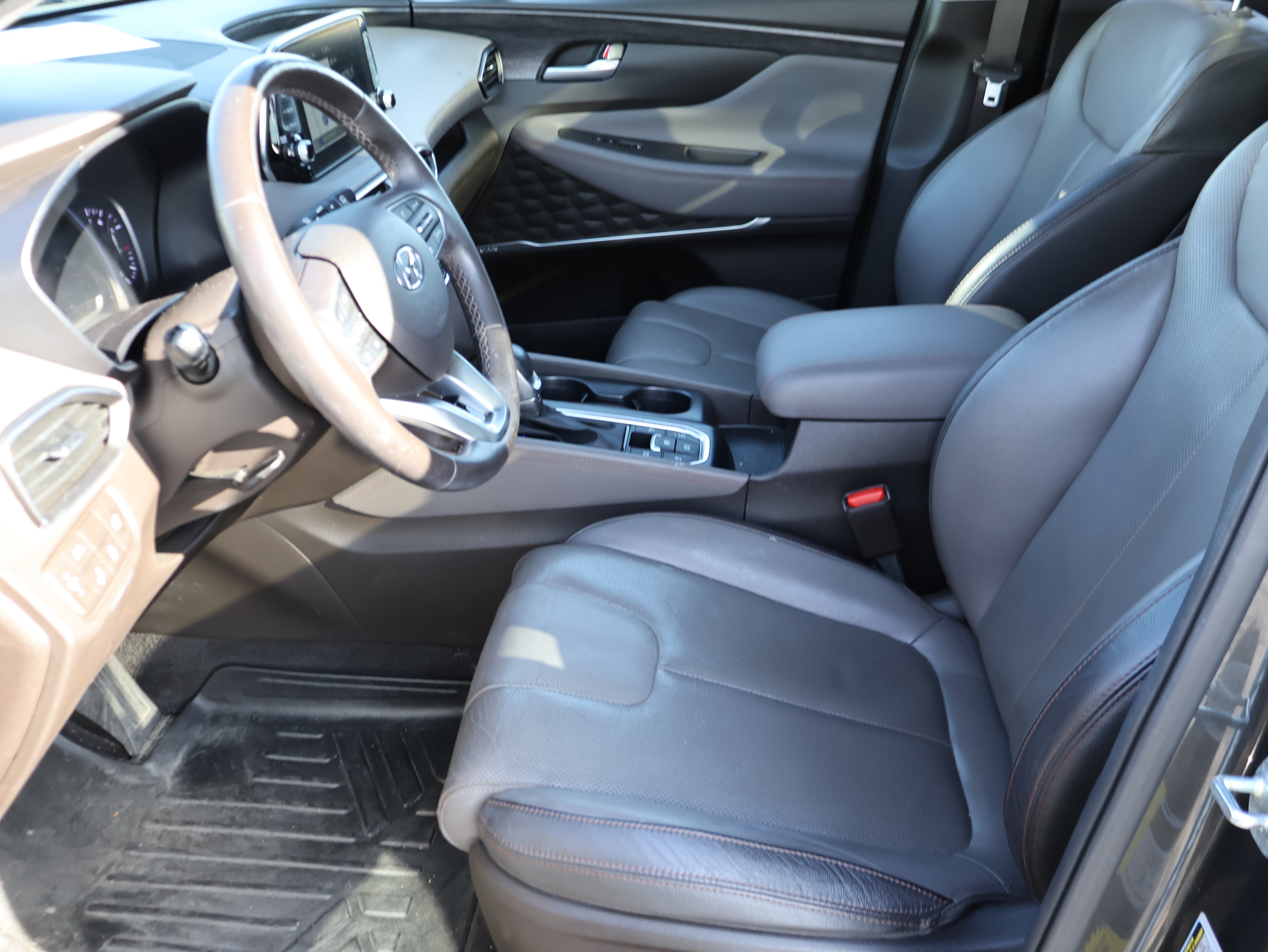 Used 2020 Hyundai Santa Fe Limited image 40