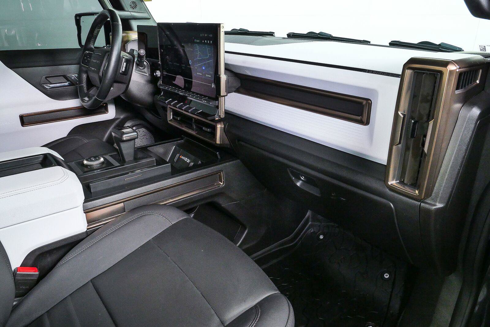 Used 2024 GMC Hummer EV 2X w/ LPO, Illumination Package AWD/4WD image 22