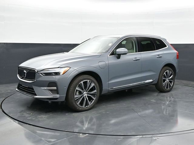 Used 2022 Volvo XC60 T8 Inscription Expression w/ Advanced Package AWD/4WD image 3