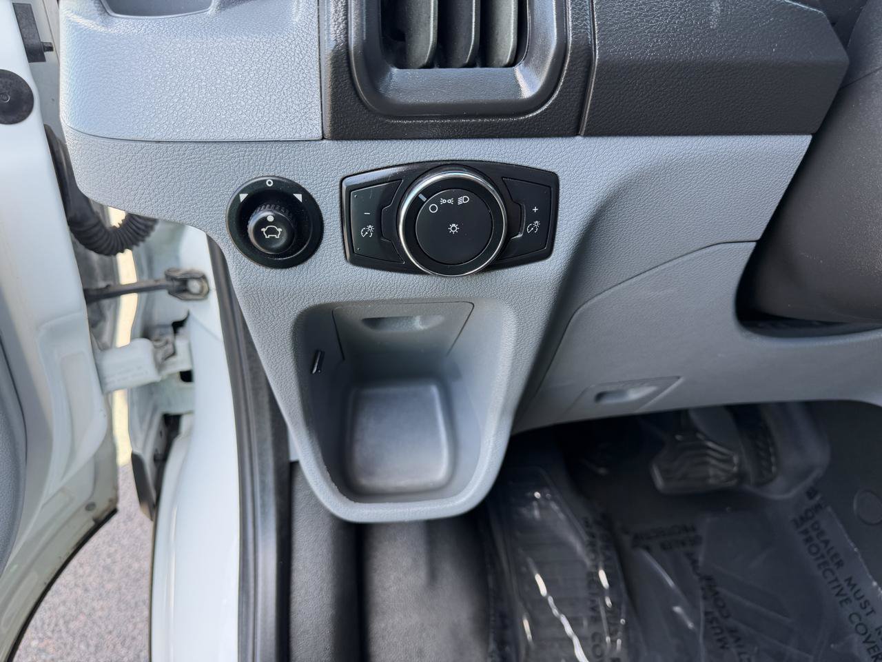 Used 2018 Ford Transit 250 130 Low Roof RWD image 14