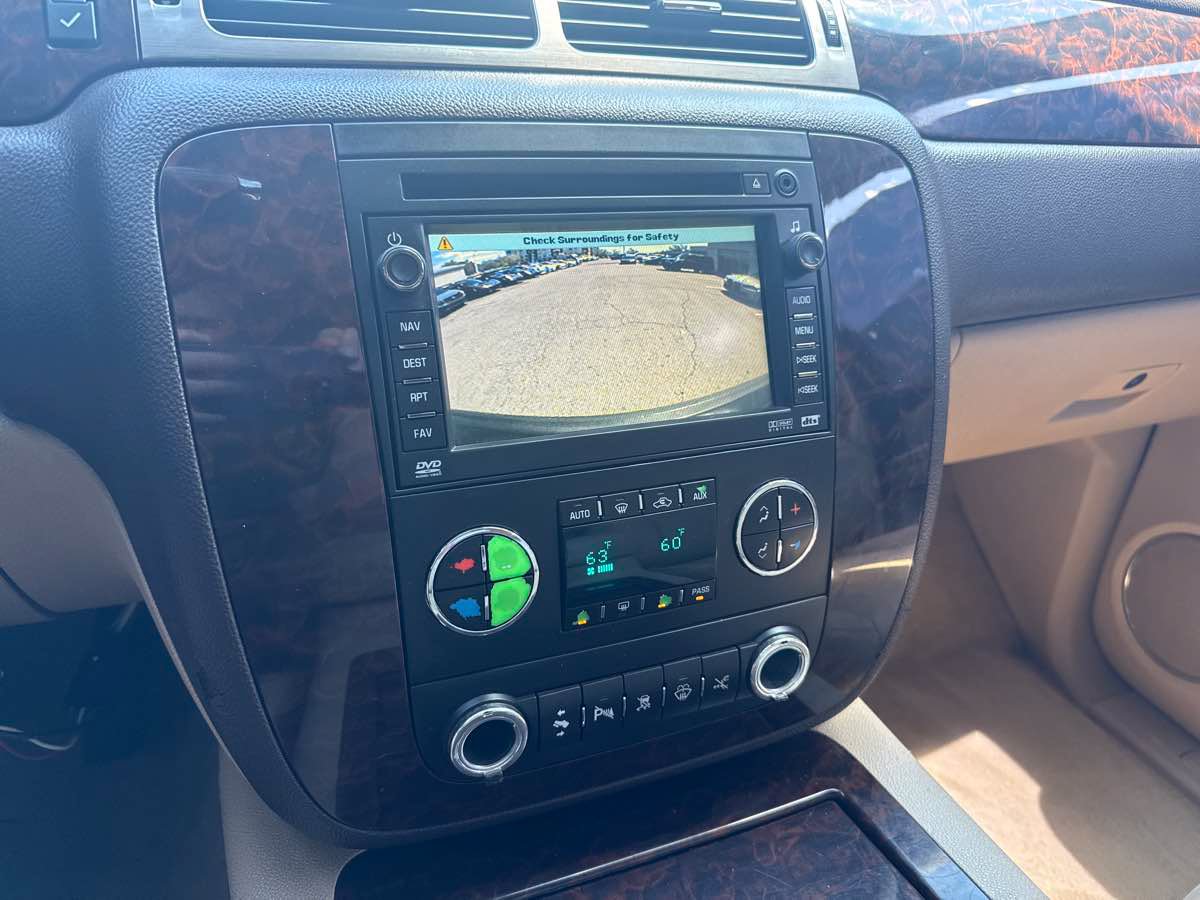 Used 2007 GMC Yukon Denali AWD/4WD image 27
