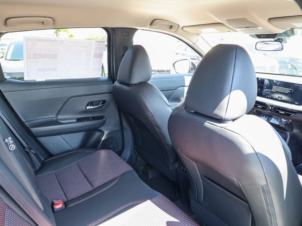 New 2026 Nissan Kicks SR FWD image 17