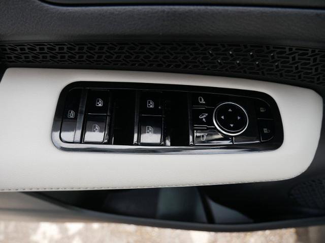 Certified 2024 Nissan Ariya AWD image 18