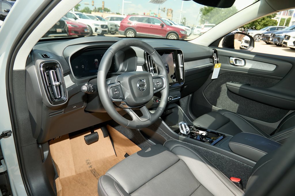 New 2026 Volvo XC40 B5 Plus w/ Protection Package Premier image 9