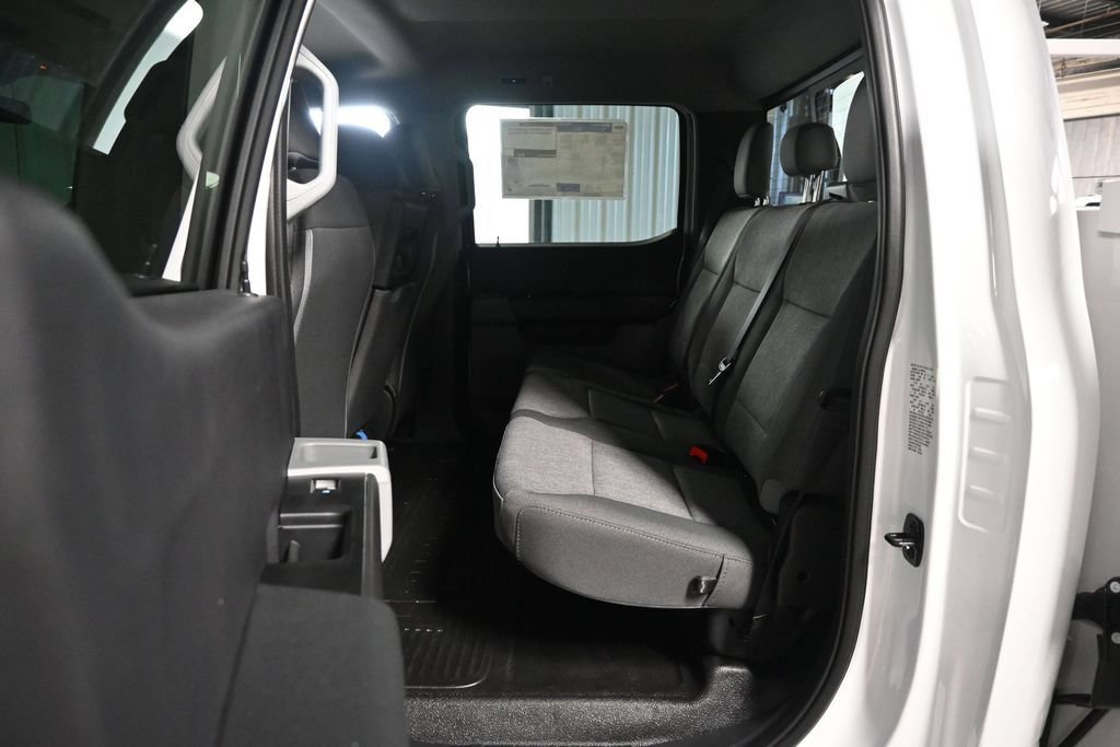 New 2026 Ford F450 XL w/ XL Chrome Package RWD image 21