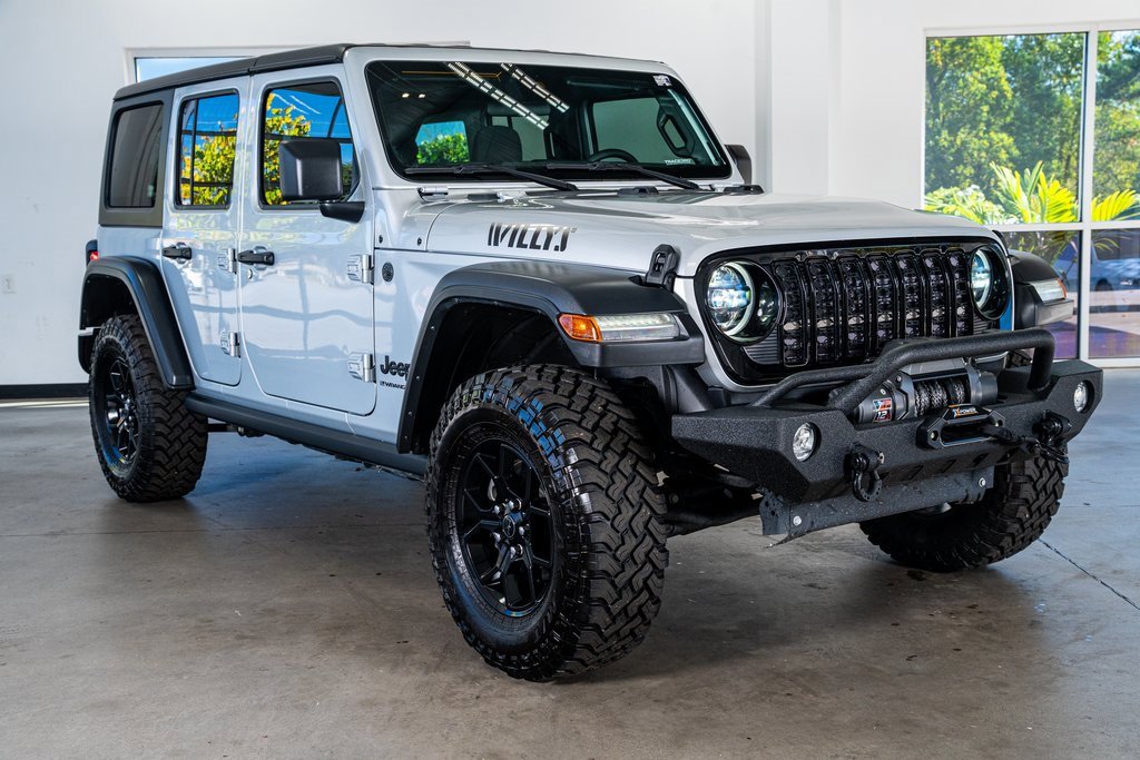 Used 2024 Jeep Wrangler Willys image 4
