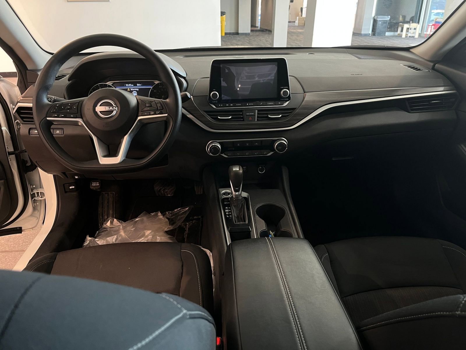 Used 2025 Nissan Altima 2.5 SV image 32