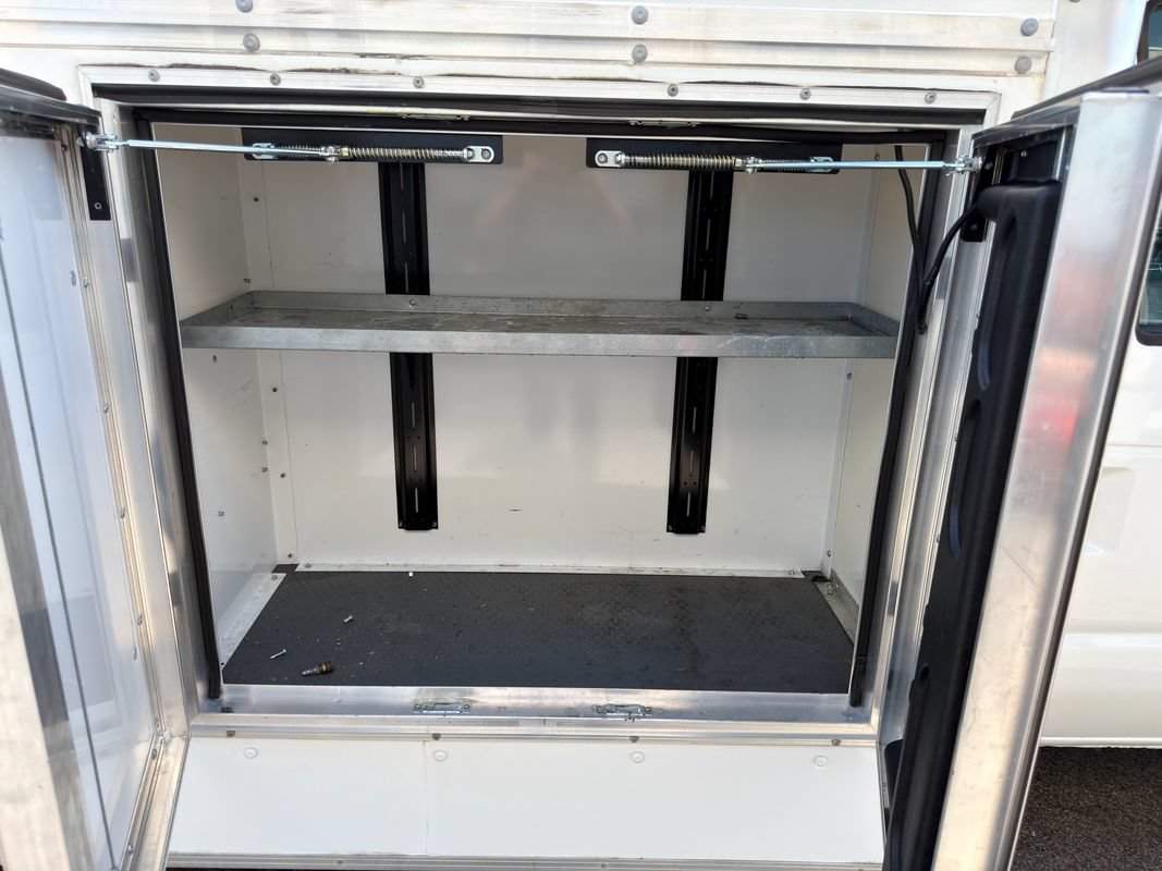 Used 2024 Ford E-450 and Econoline 450 Super Duty w/ Power Windows & Locks Group RWD image 36
