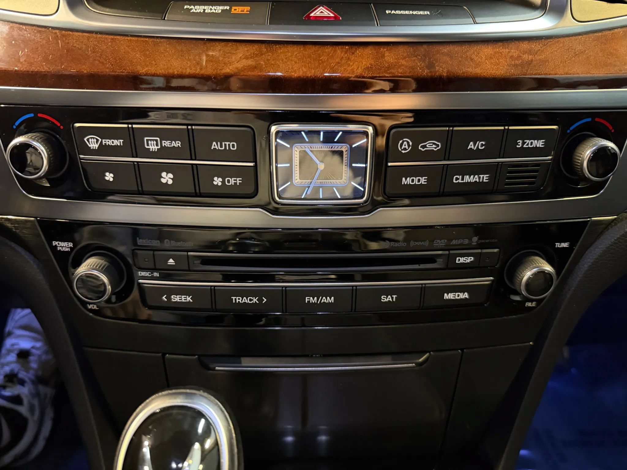 Used 2016 Hyundai Equus Ultimate RWD image 21