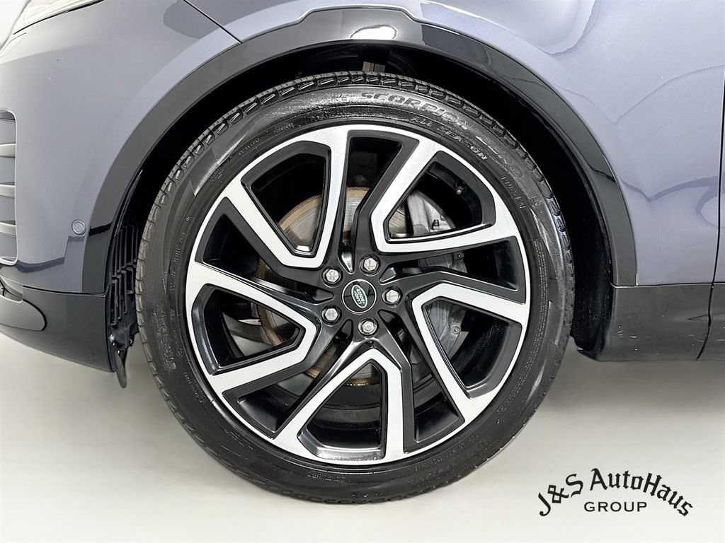 Used 2024 Land Rover Discovery Dynamic SE AWD/4WD image 39