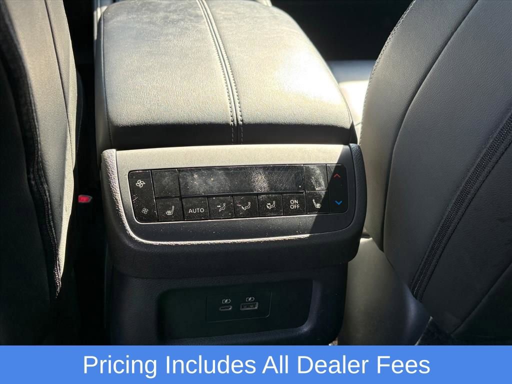 Used 2024 Nissan Pathfinder SL w/ SL Premium Package AWD/4WD image 23