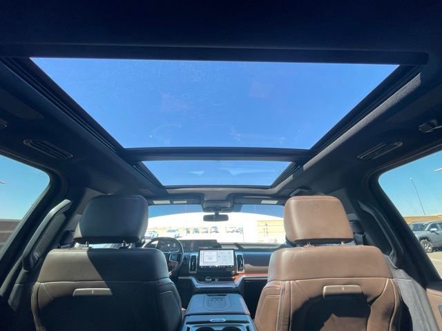 Used 2025 Ford Expedition King Ranch image 18