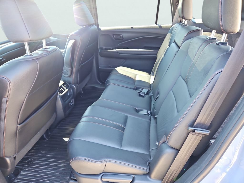Certified 2023 Honda Passport TrailSport image 35