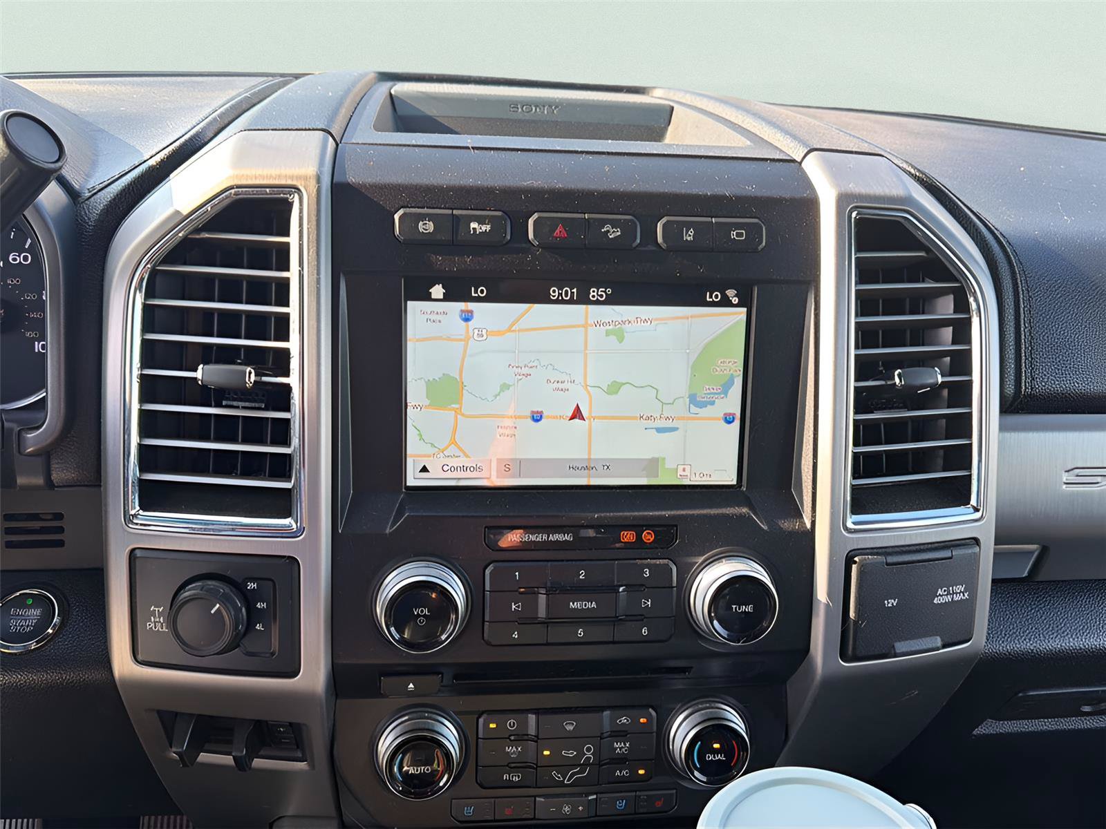 Used 2017 Ford F250 Platinum w/ Platinum Ultimate Package AWD/4WD image 5