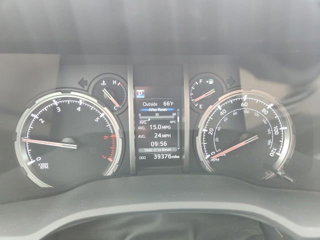 Used 2021 Toyota 4Runner TRD Off-Road AWD/4WD image 13
