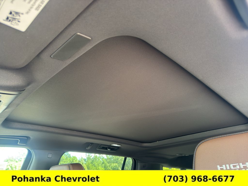New 2026 Chevrolet Suburban High Country AWD/4WD image 20
