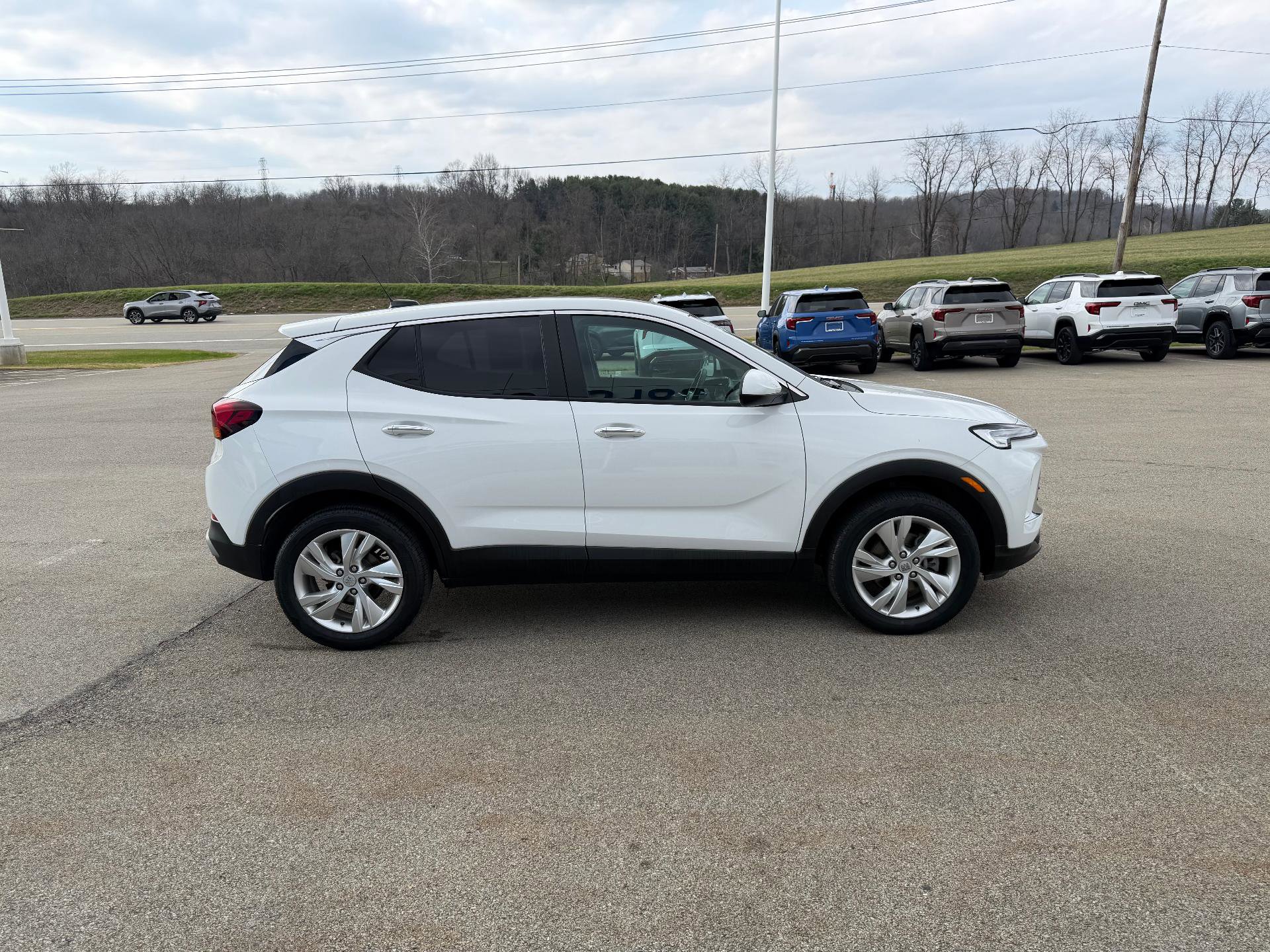 Certified 2024 Buick Encore GX Preferred w/ Comfort Package image 7