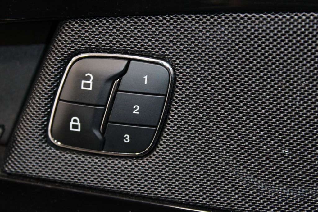 Used 2021 Lincoln Nautilus Reserve w/ Equipment Group 201A image 44