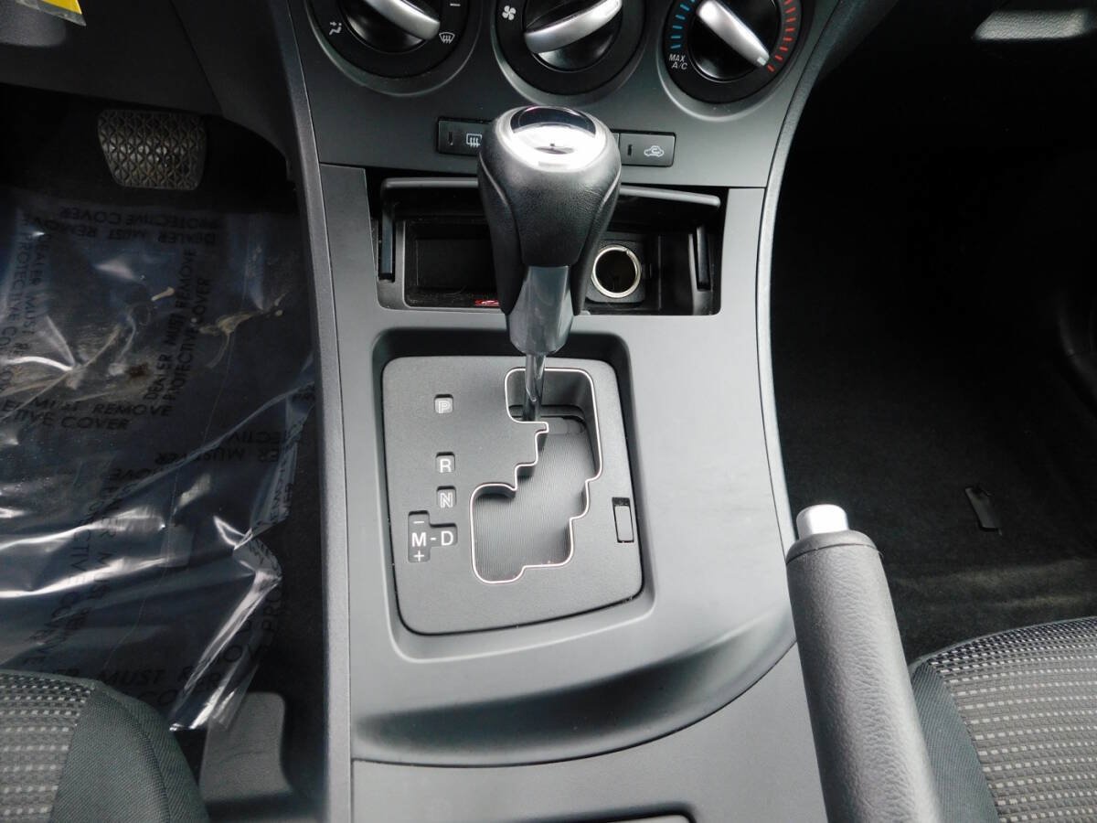 Used 2012 MAZDA MAZDA3 i Touring FWD image 13