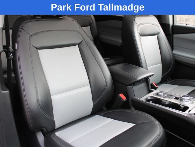 Used 2023 Ford Explorer XLT w/ Equipment Group 202A AWD/4WD image 22