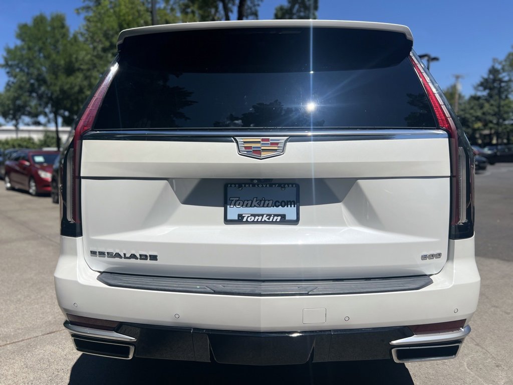 Used 2022 Cadillac Escalade Premium Luxury Platinum image 5